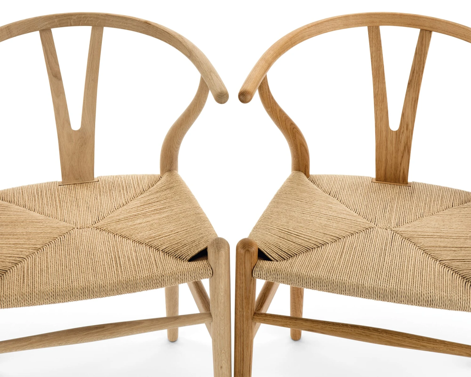 Armlehnstuhl CH 24 Eichenholz, Eichenholz Geseift 2 Armlehnstuhl CH 24 Eichenholz, Eichenholz Geseift – Bild 2