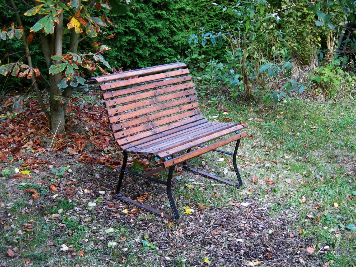 Kleine Gartenbank 3 Kleine Gartenbank – Bild 3