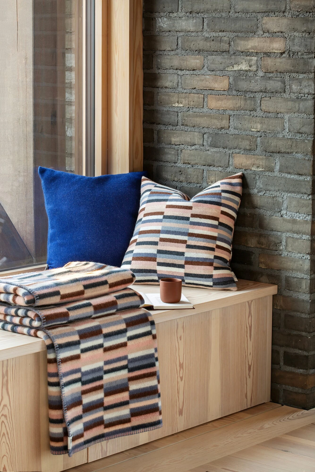 Lammwolldecke Ida, Blau 4 Lammwolldecke Ida, Blau – Bild 4