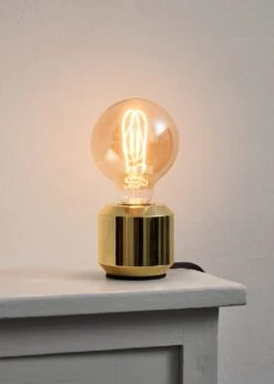 LED-Kopfspiegellampe Globe, Messing -Optimal Einrichtungs Geschäft led kopfspiegellampe globe messing 2