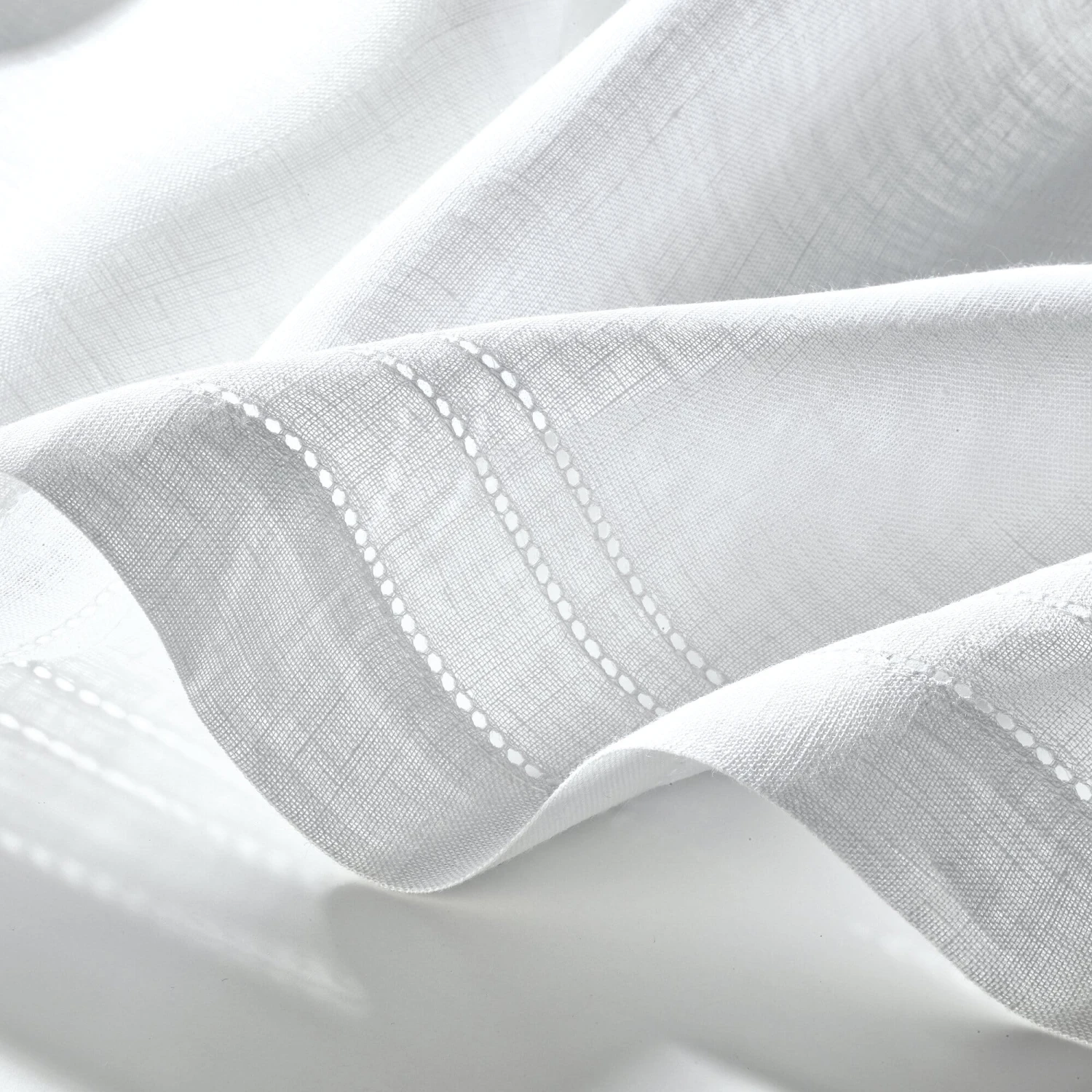 Scheibengardine Reinleinenvoile, Breite 120 Cm, Höhe 45 Cm 1 Scheibengardine Reinleinenvoile, Breite 120 Cm, Höhe 45 Cm