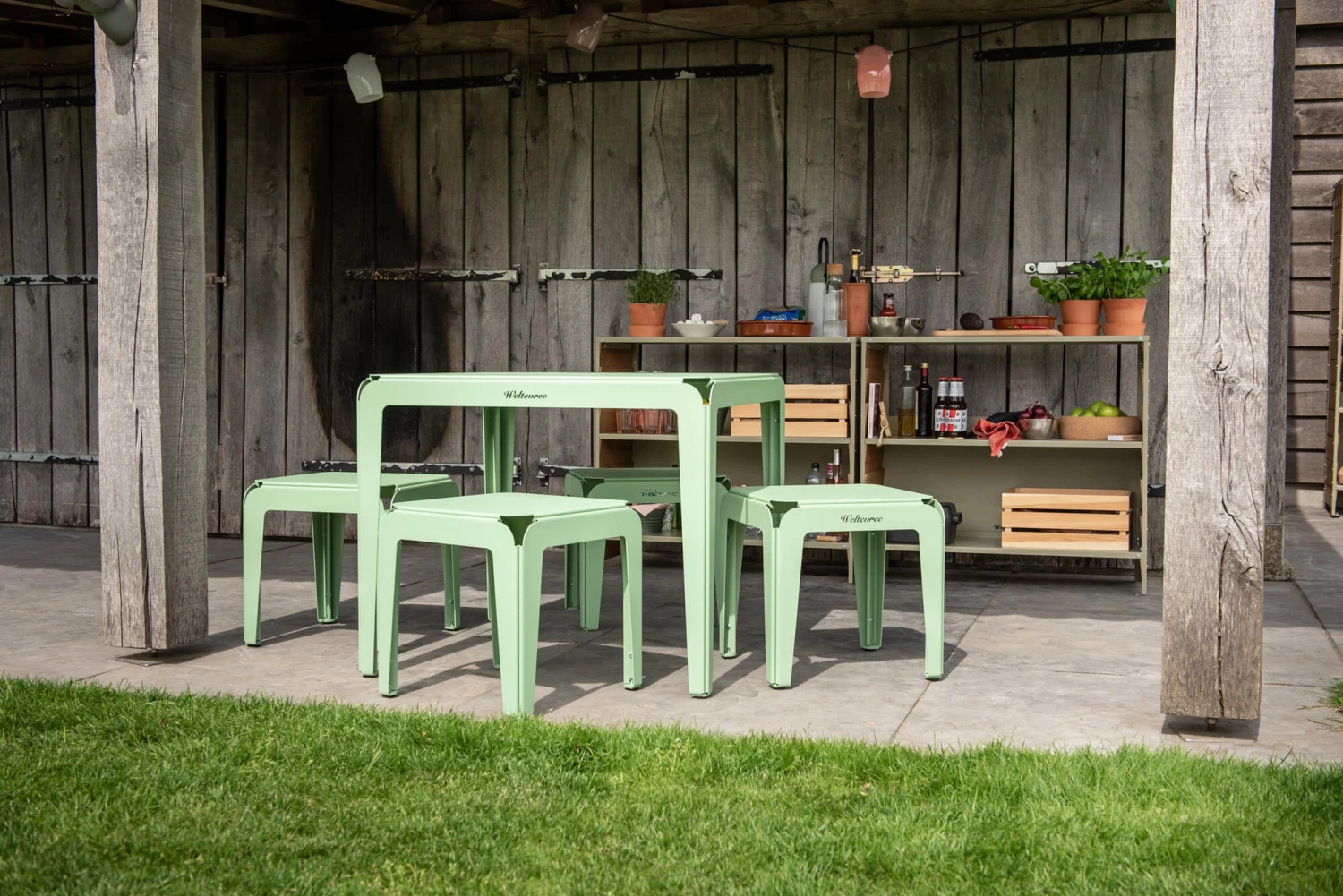 Tisch Bended Table 90, RAL 6021 Blassgrün 3 Tisch Bended Table 90, RAL 6021 Blassgrün – Bild 3