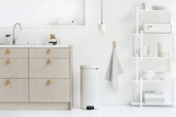 Treteimer Newicon 30 L, Weiß -Optimal Einrichtungs Geschäft treteimer newicon 30 l 2