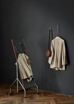 Moebe Wandhaken Hook, Klein, Verchromt -Optimal Einrichtungs Geschäft wandhaken hook klein 3