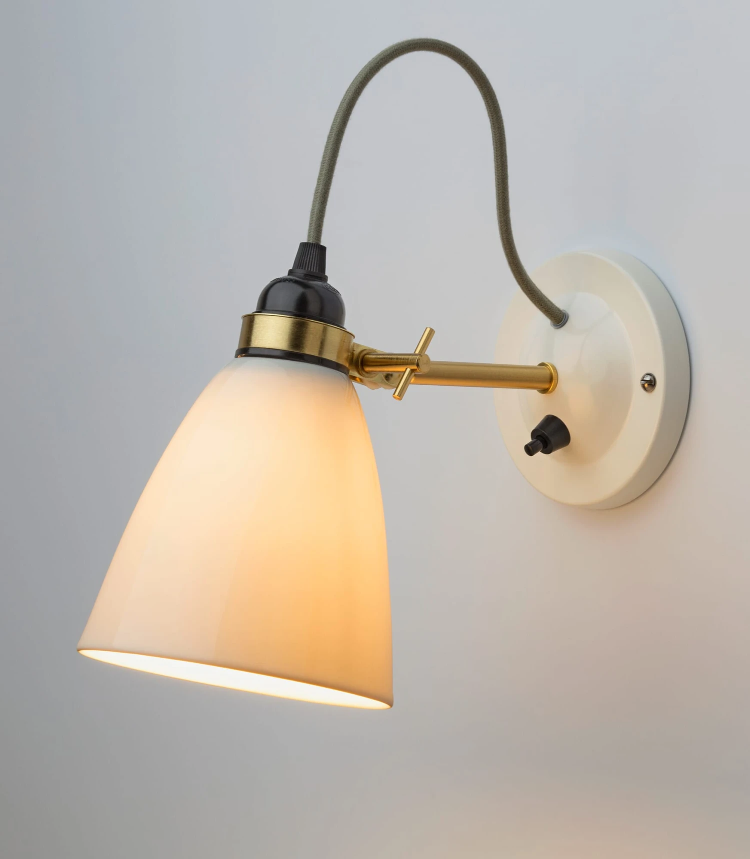 Wandleuchte Bone China Messing, Mit Schalter 2 Wandleuchte Bone China Messing, Mit Schalter – Bild 2